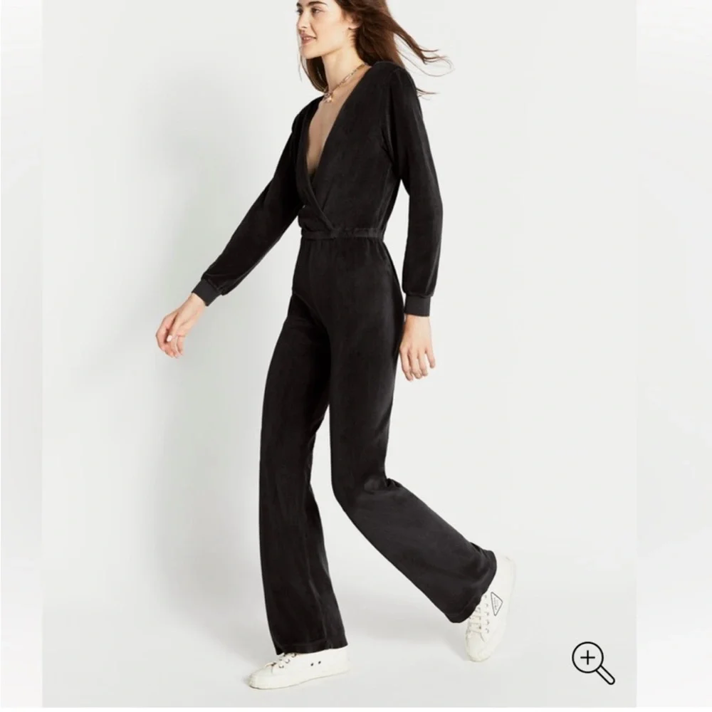 Suzie Kondi Selvi Black Velour Velvet V Neck Long‎ Sleeve Jumpsuit Size XL Wrap